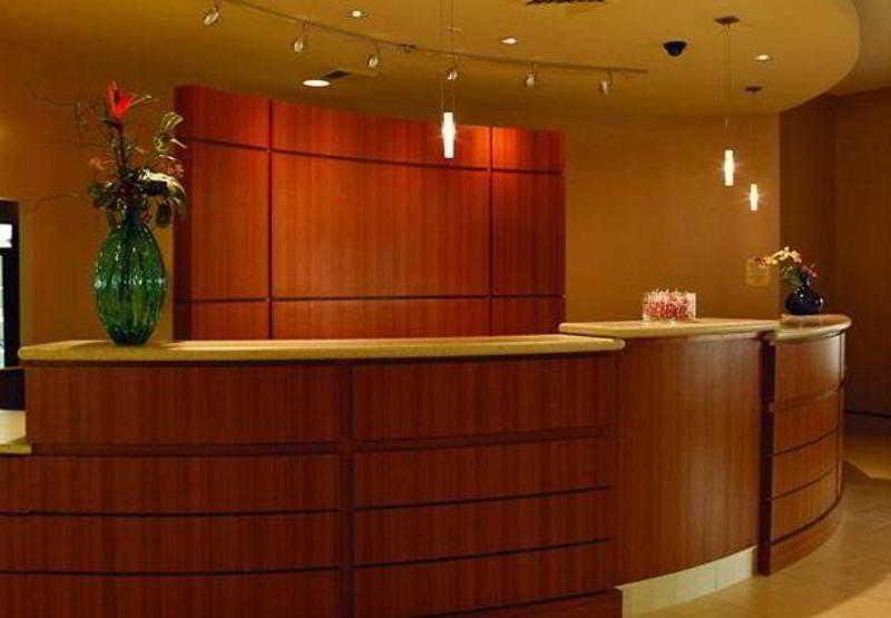 Springhill Suites Хамптон Интерьер фото